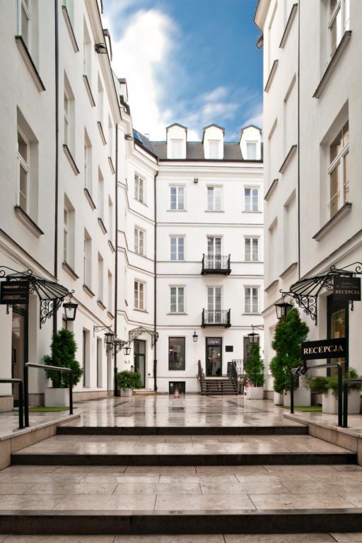 Hotel apartamentowy St. Andrew's Palace Warszawa